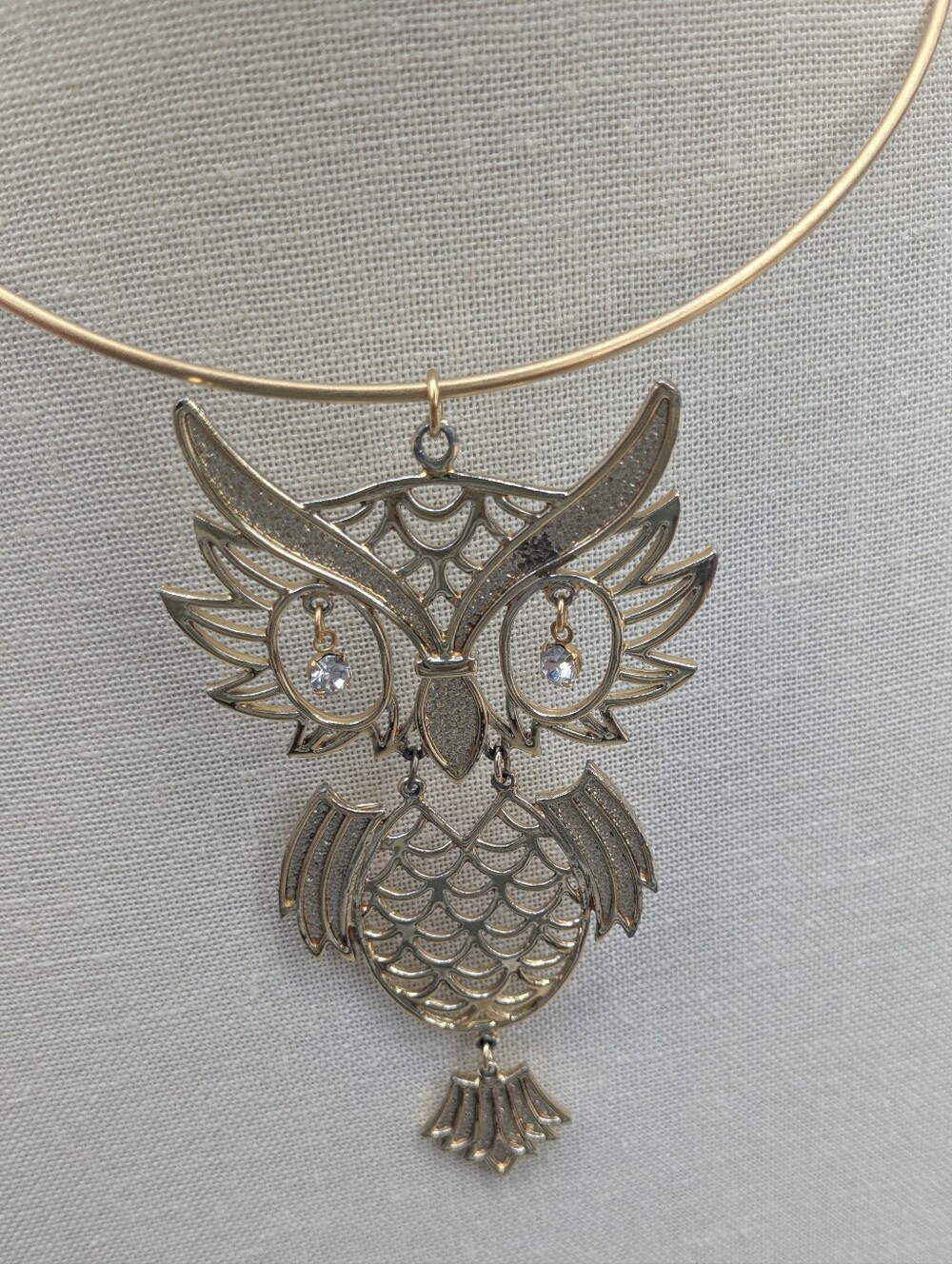 Vintage Gold Tone Owl Pendant Necklace on Wire Collar